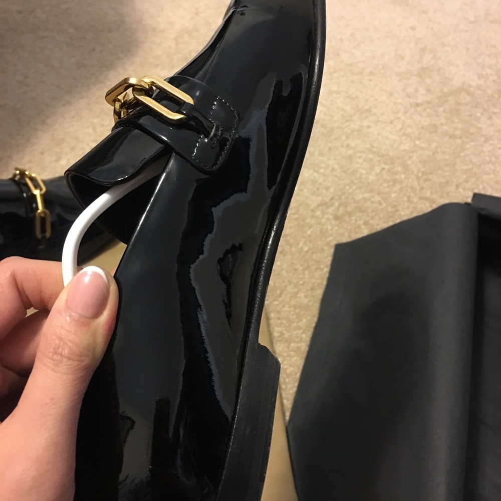 Burberry link detail patent leather loafers - Picture 3 of 4